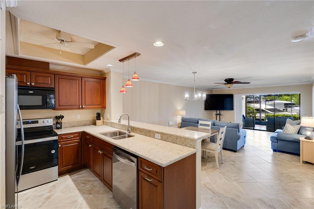 PARKWAY CONDO - Residential