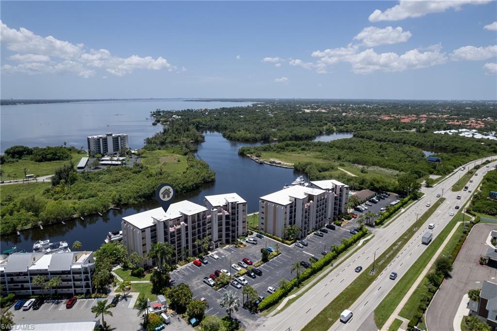 PARKWAY CONDO - Residential
