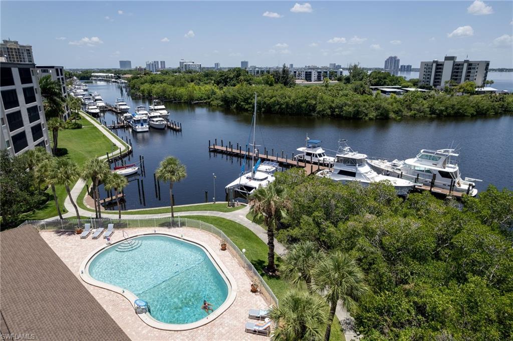 PARKWAY CONDO - Residential