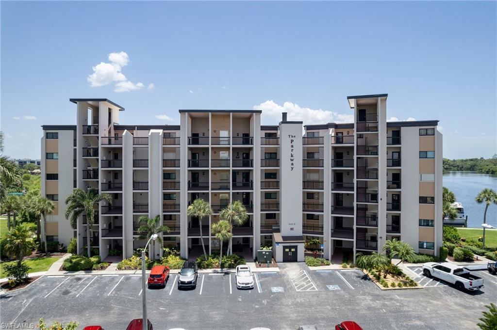 PARKWAY CONDO - Residential