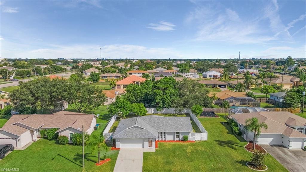 CAPE CORAL - Residential