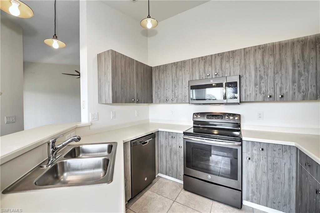 BANYAN TRACE - Residential