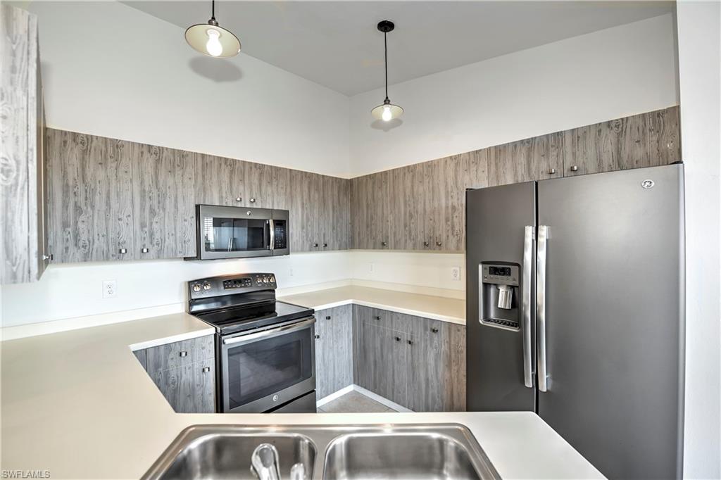 BANYAN TRACE - Residential