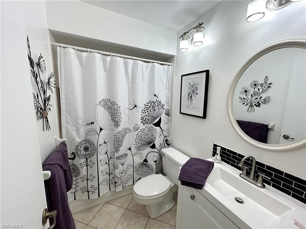 CLUB AT CRYSTAL LAKE CONDOMINIUM - Residential