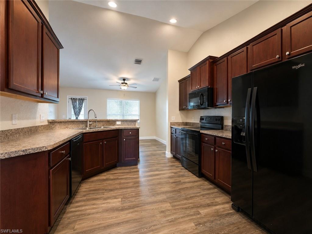 CAPE CORAL - Residential Lease
