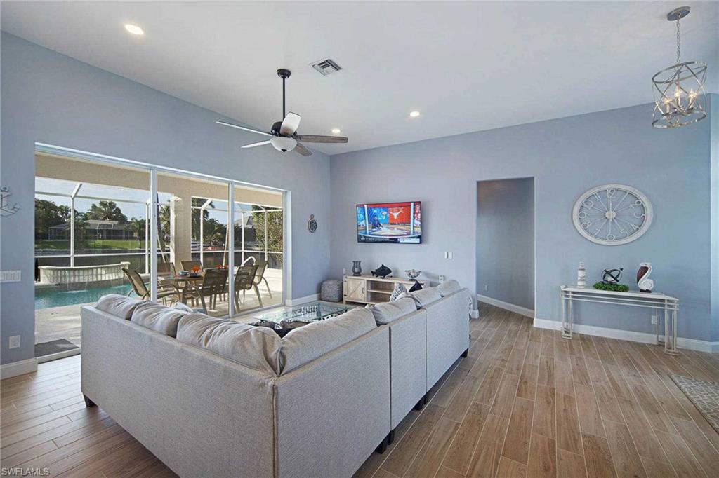 CAPE CORAL - Residential Lease