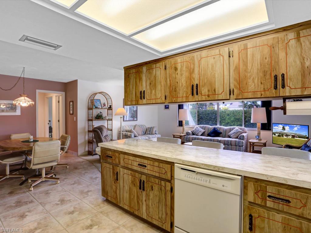 MARCO BEACH - Residential