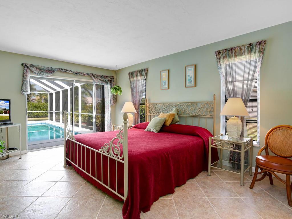 MARCO BEACH - Residential
