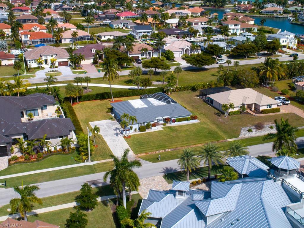 MARCO BEACH - Residential