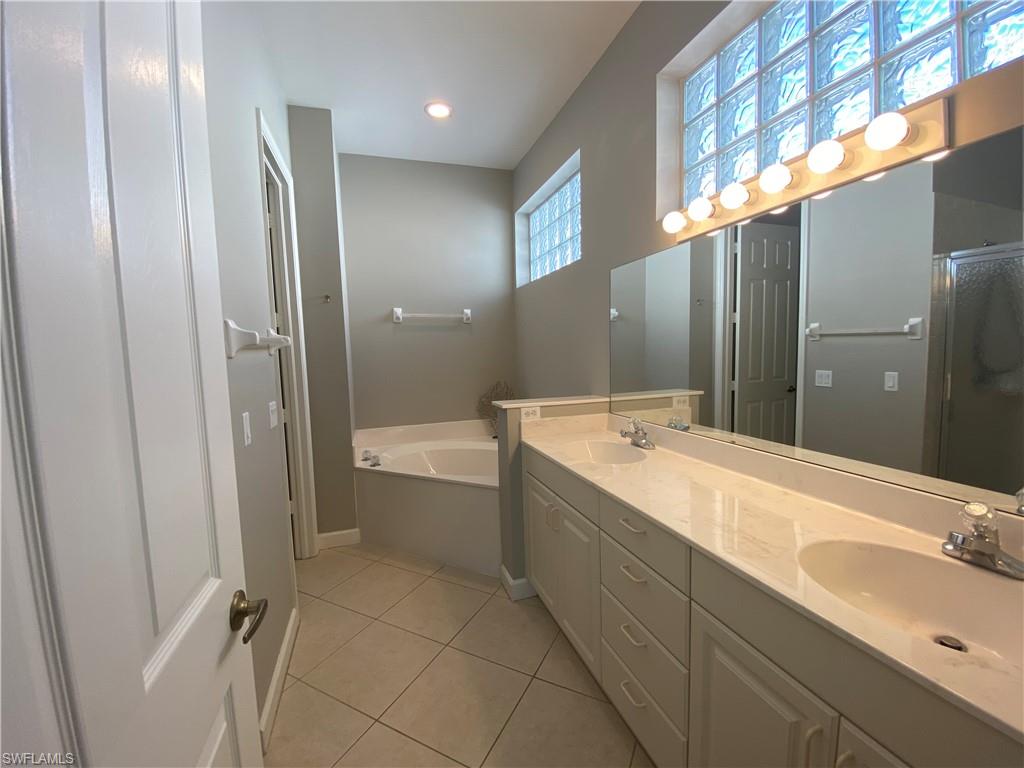 BOCA BAY - Residential