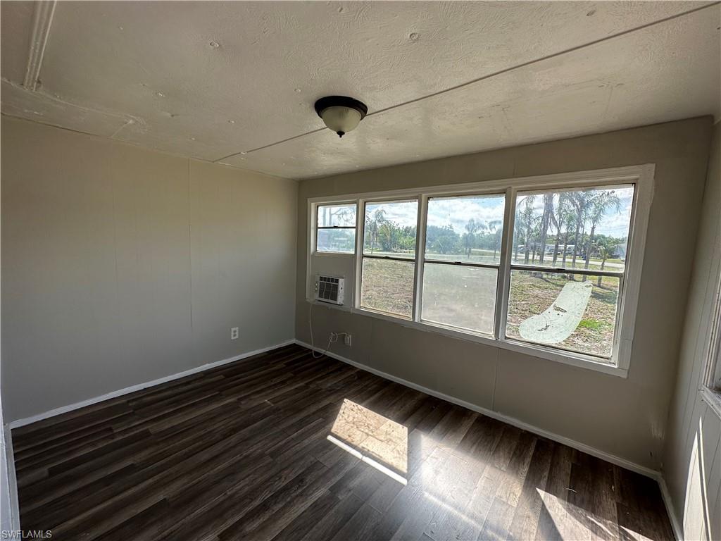 NORTH FORT MYERS - Residential Lease