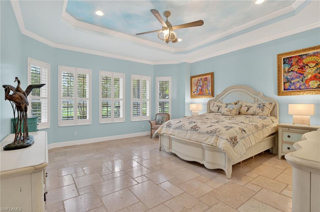 COUNTRY CLUB - Residential