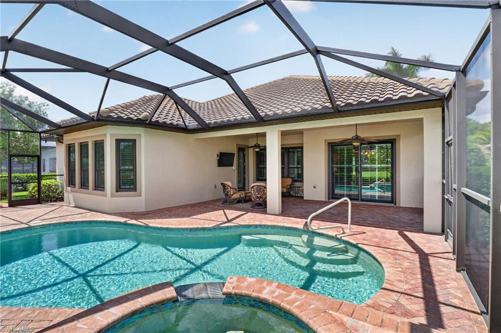 COUNTRY CLUB - Residential