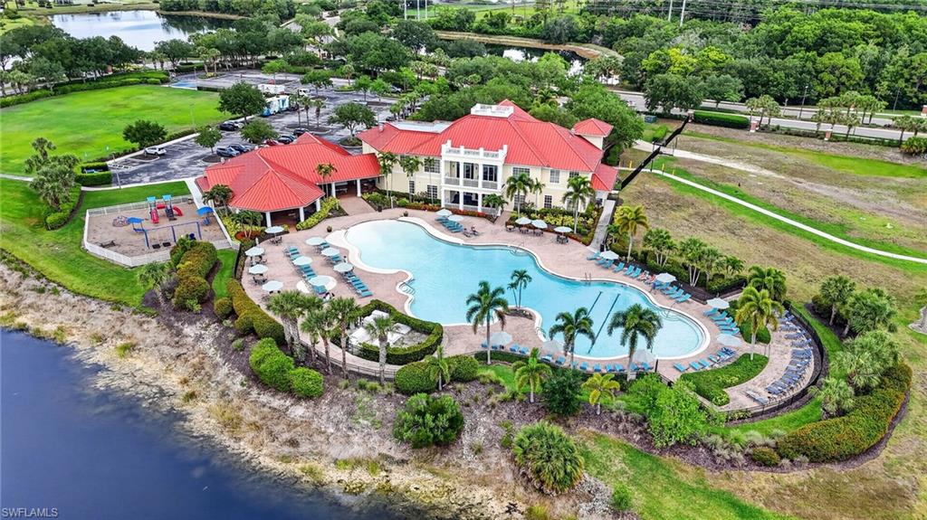 COUNTRY CLUB - Residential