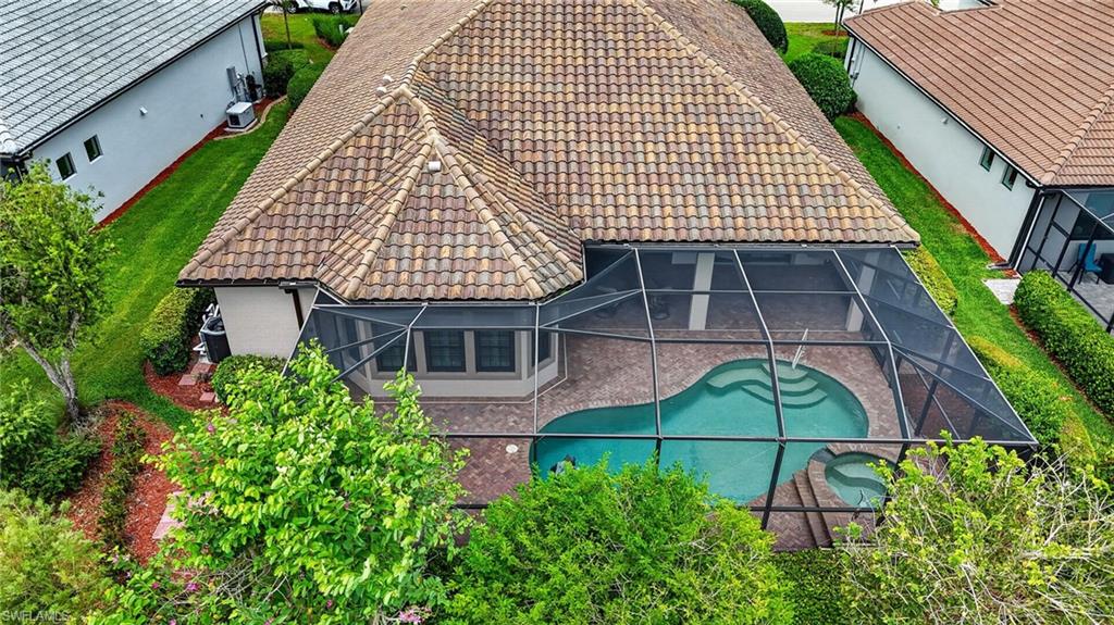 COUNTRY CLUB - Residential