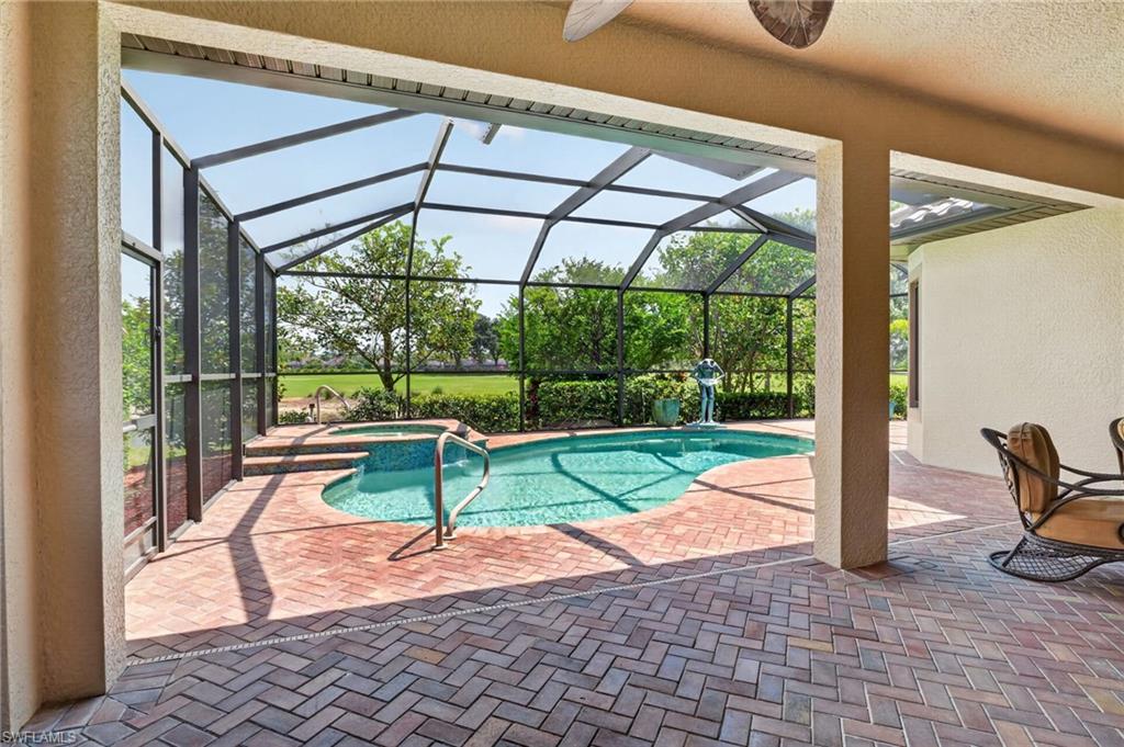 COUNTRY CLUB - Residential