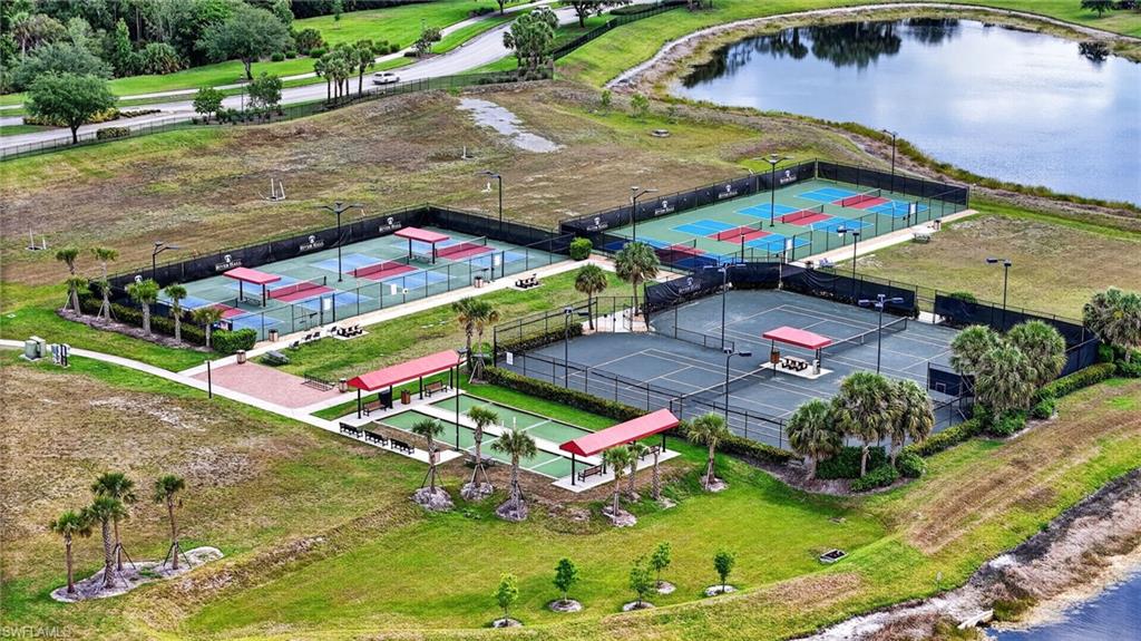 COUNTRY CLUB - Residential