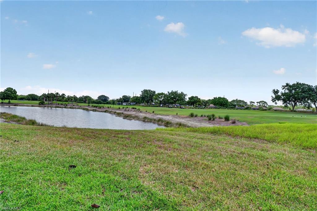 COUNTRY CLUB - Residential