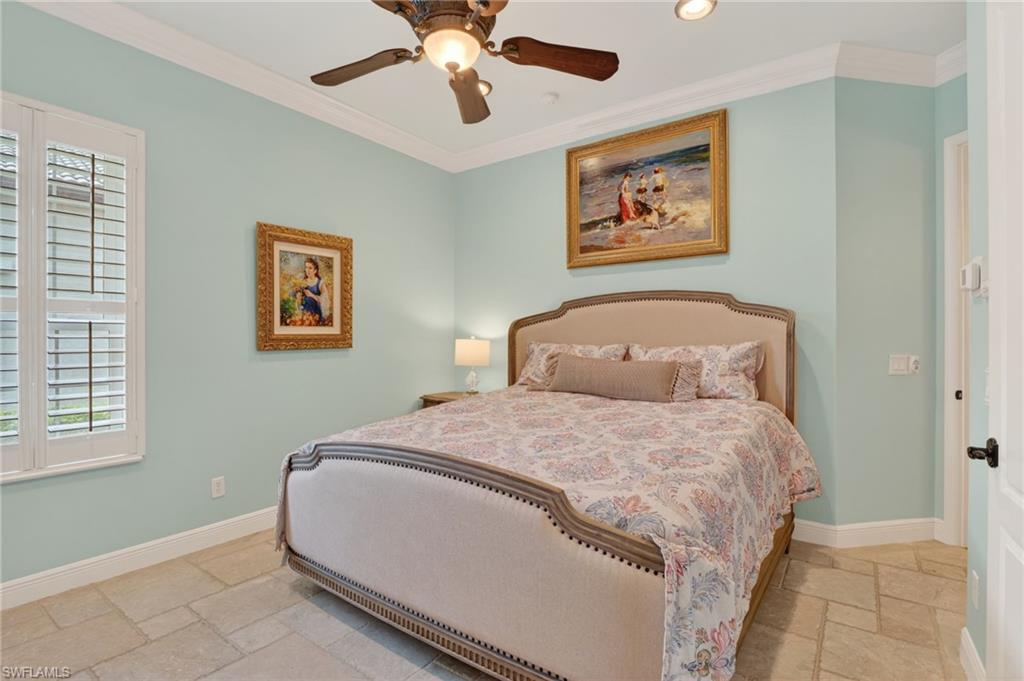 COUNTRY CLUB - Residential