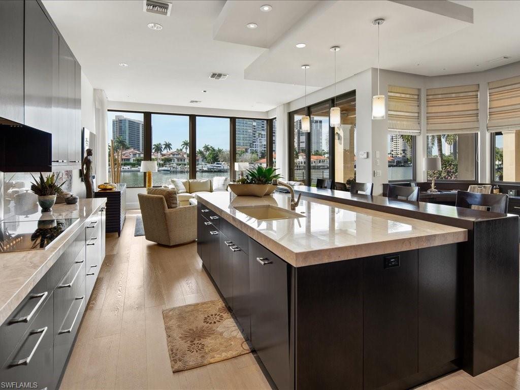 PARK SHORE - Residential