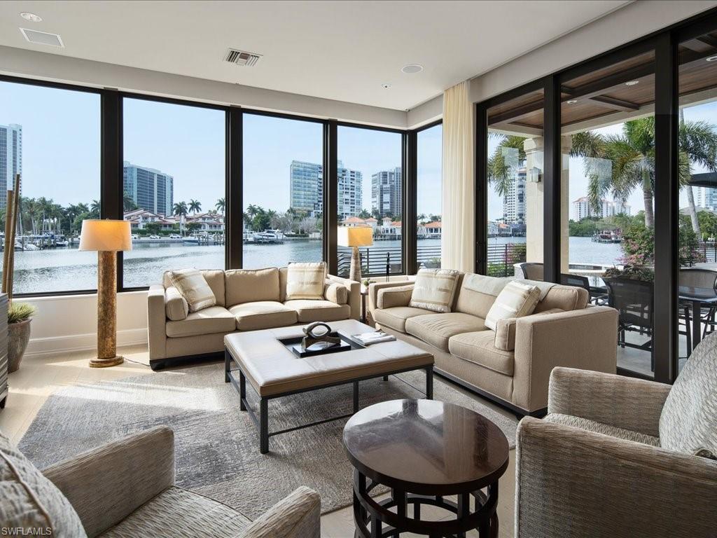 PARK SHORE - Residential