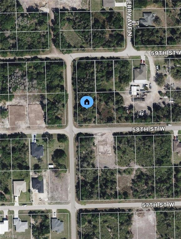 Corner lot close to Sunshine Blvd N. Easy access to Lee Blvd. Perfect for new construction home. Call
Today for more information or send your offer!