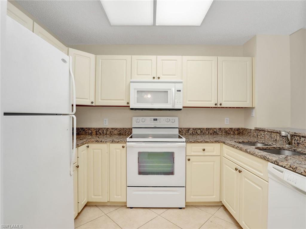 ARBOR TRACE - Residential