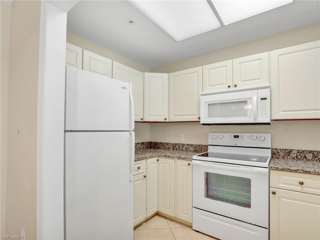 ARBOR TRACE - Residential