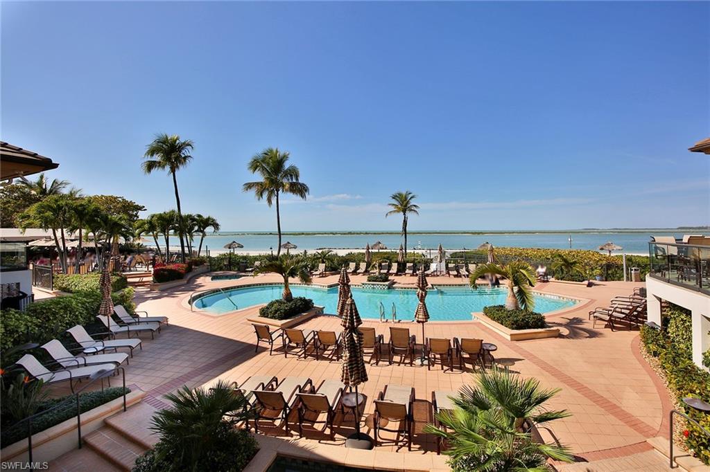 HIDEAWAY BEACH - Land