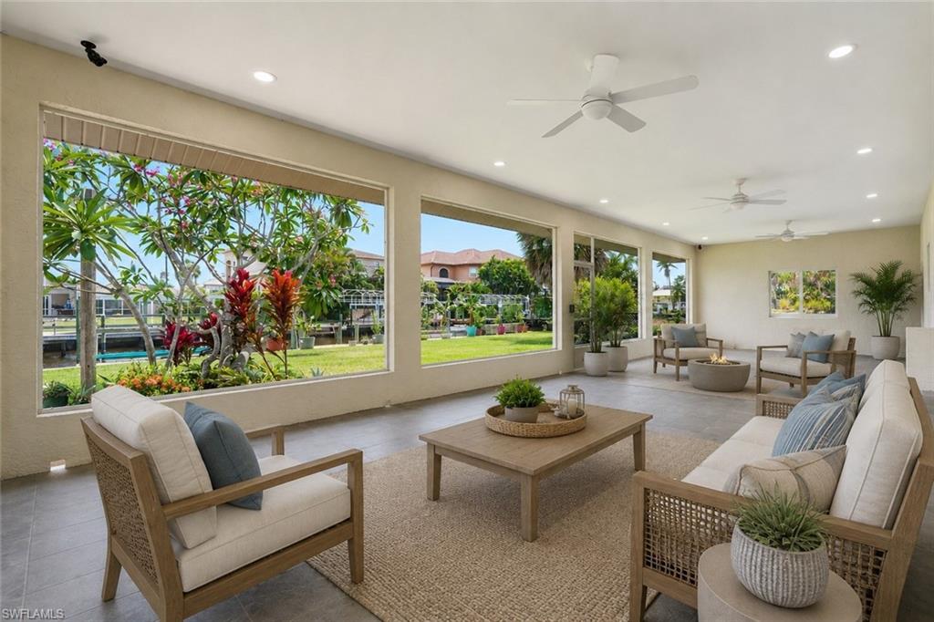 IMPERIAL SHORES - Residential