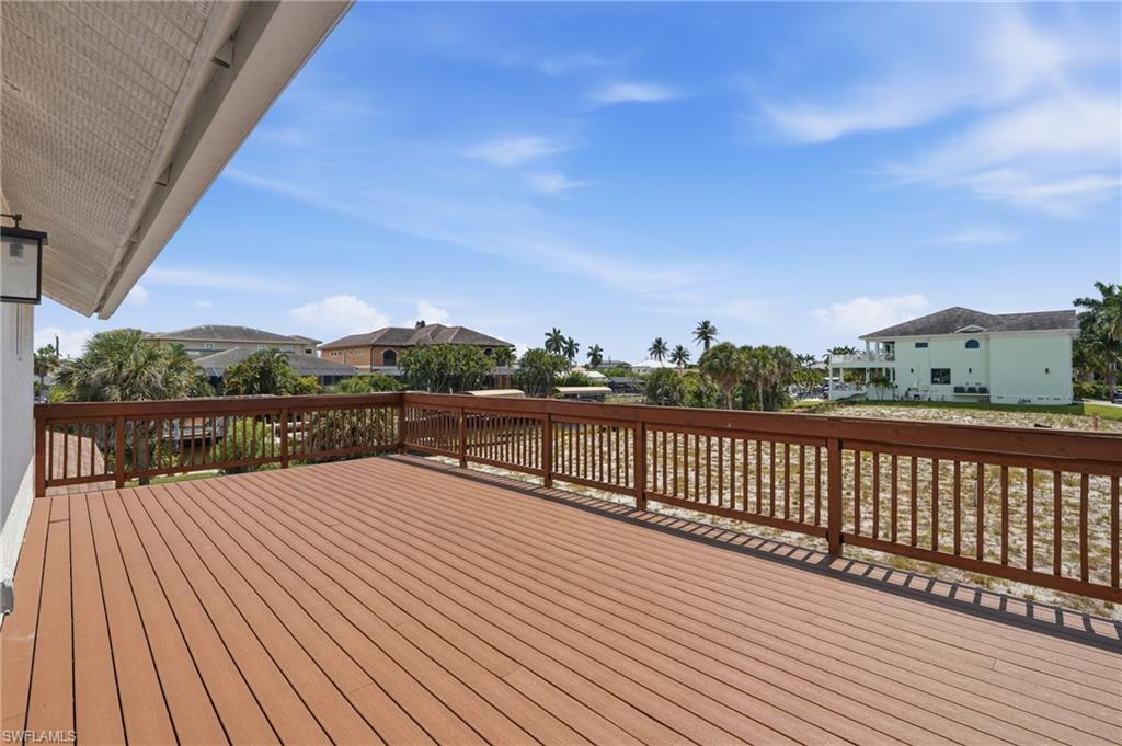 IMPERIAL SHORES - Residential