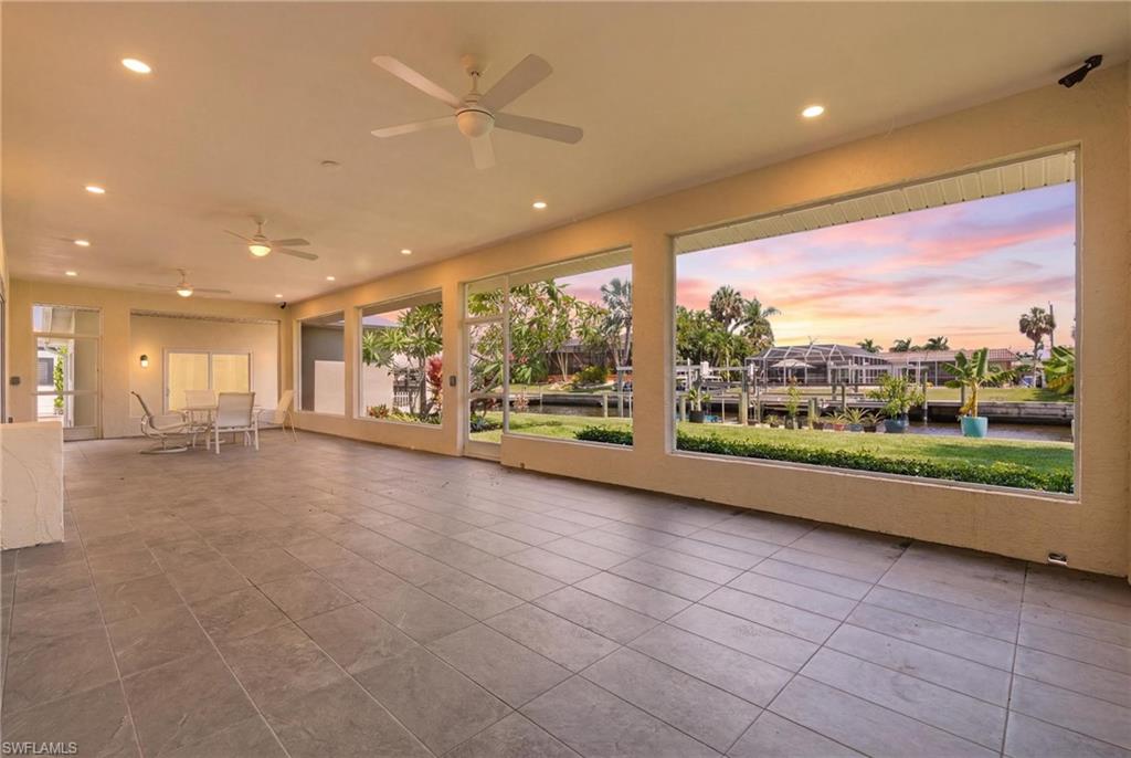 IMPERIAL SHORES - Residential