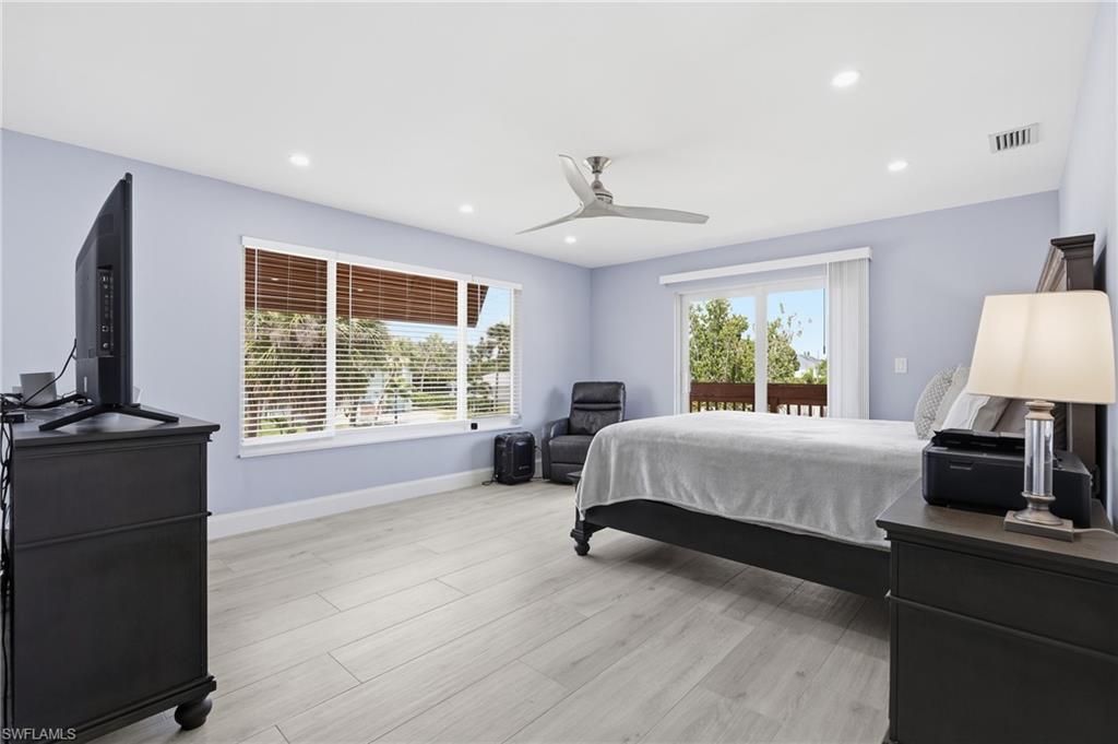 IMPERIAL SHORES - Residential