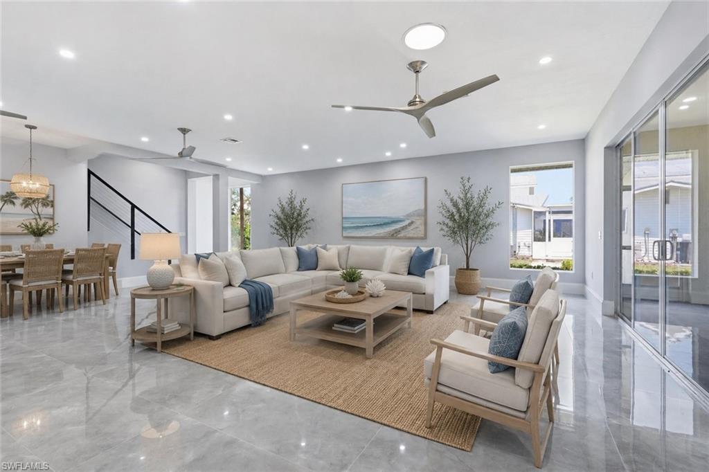 IMPERIAL SHORES - Residential