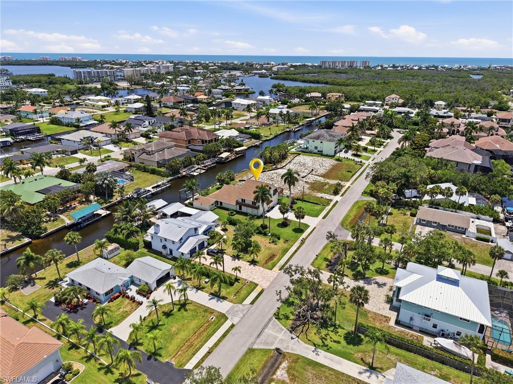 IMPERIAL SHORES - Residential