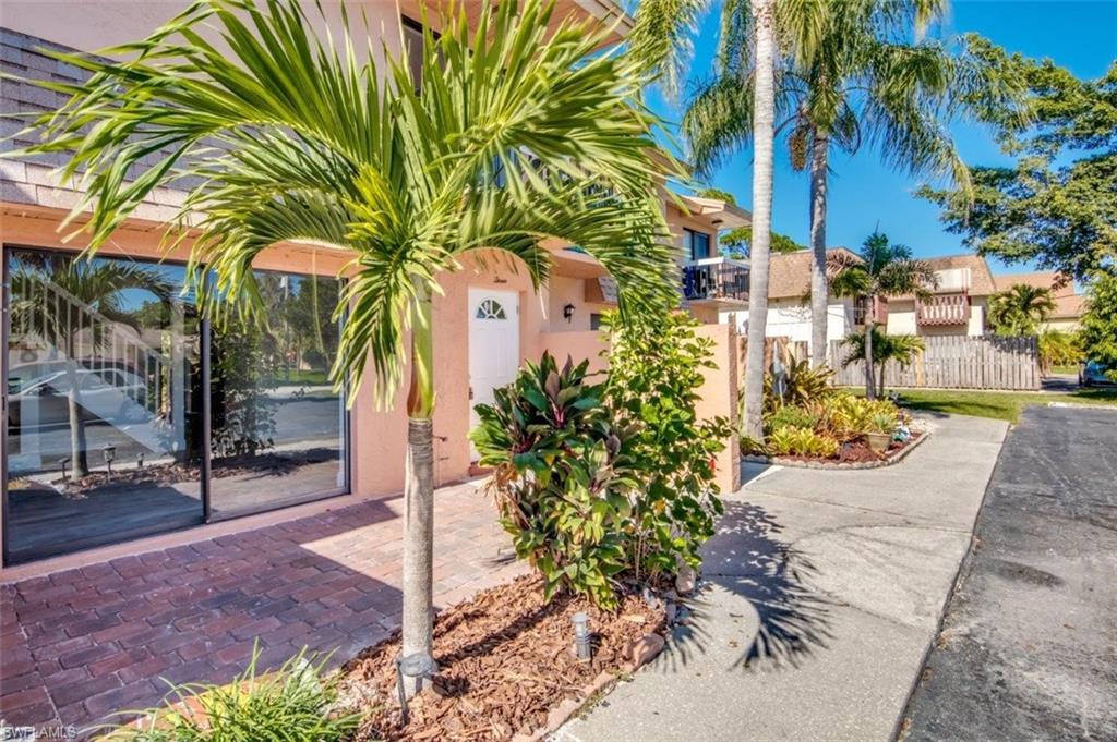 LITTLE STONE COURT - Residential