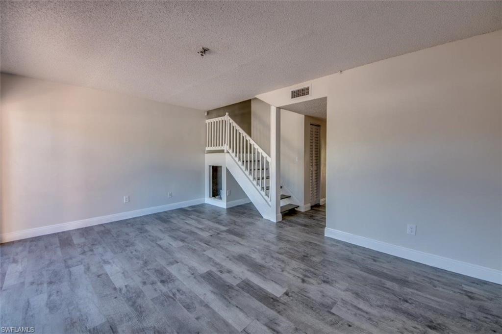 LITTLE STONE COURT - Residential