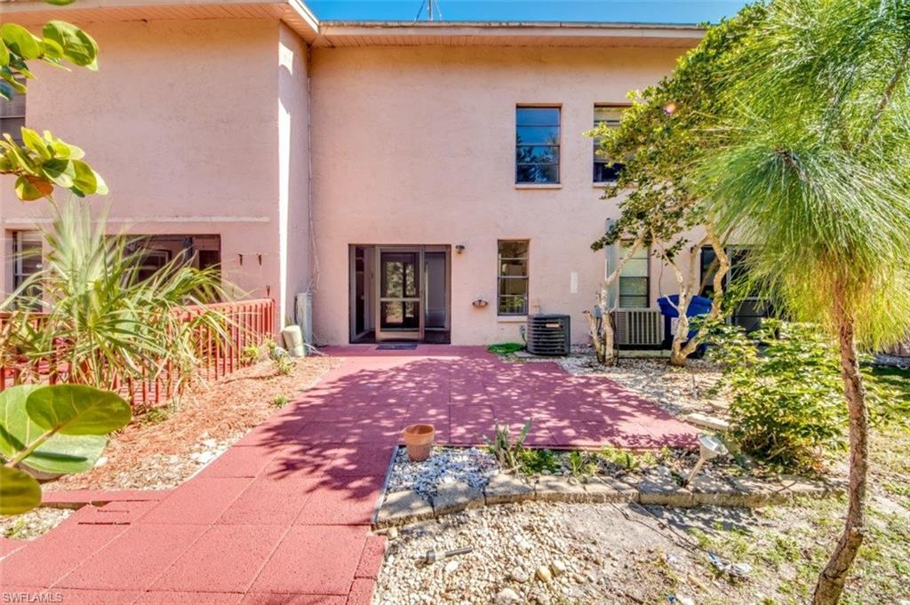 LITTLE STONE COURT - Residential