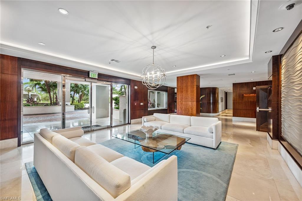 GRANDE GENEVA - Residential