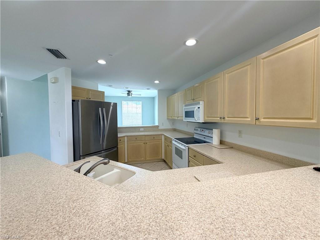 BANYAN TRACE - Residential Lease