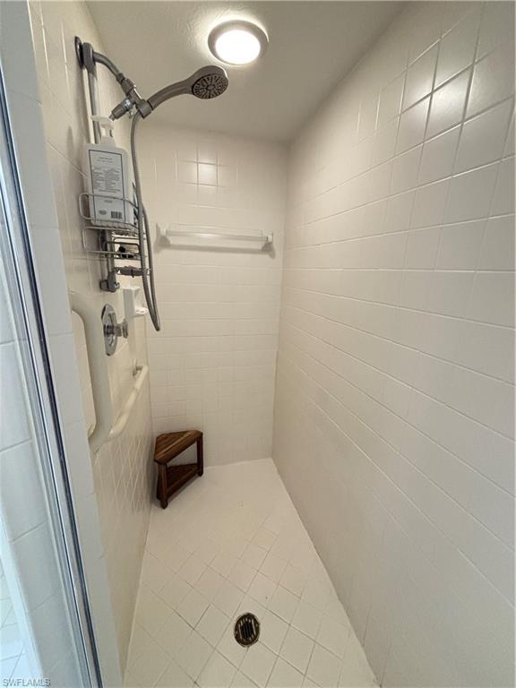 TAMARYND PLACE - Residential Lease