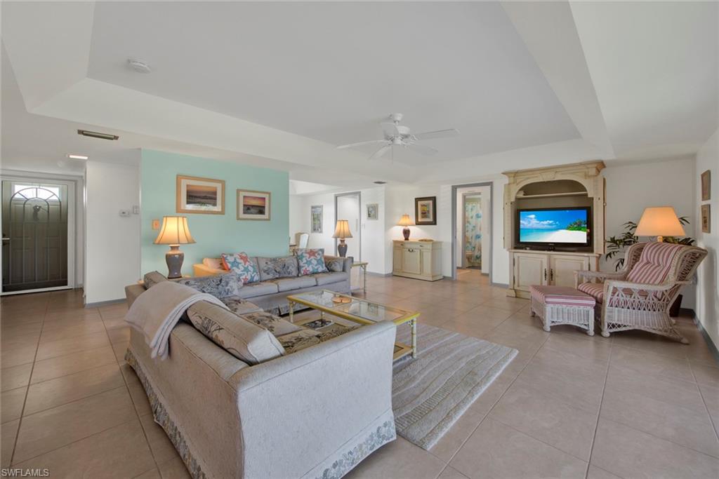 GLADES COUNTRY CLUB - Residential