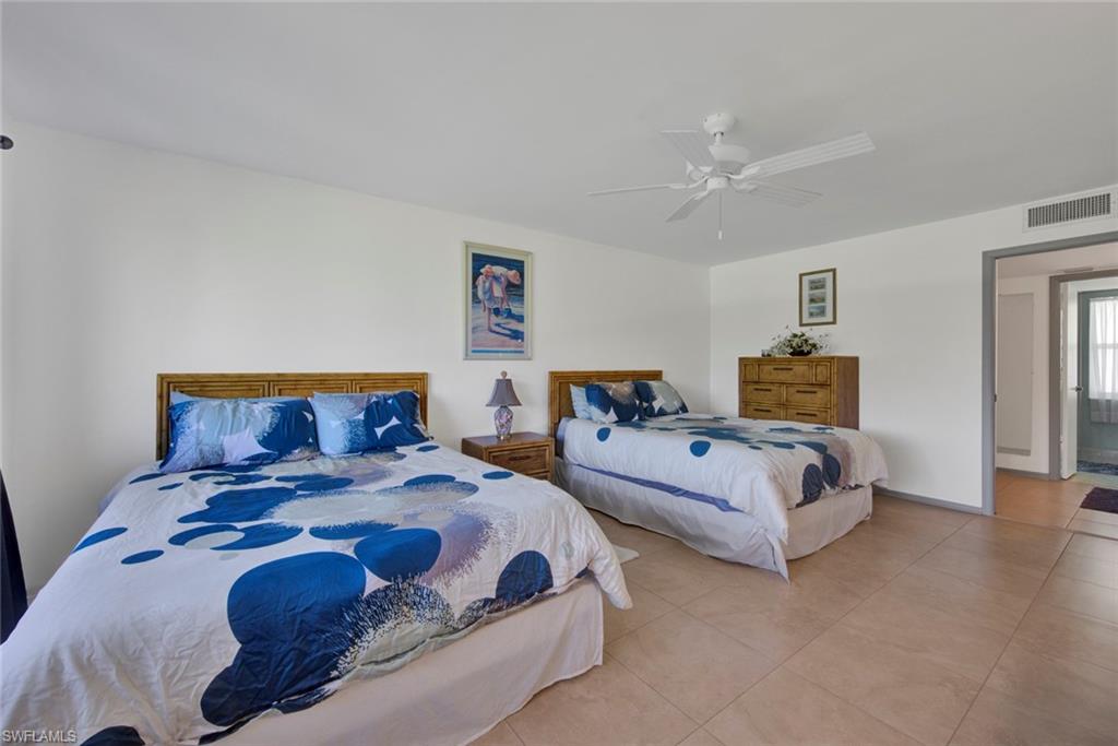 GLADES COUNTRY CLUB - Residential