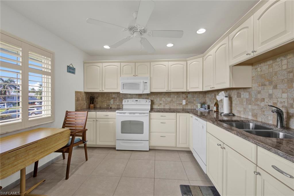 GLADES COUNTRY CLUB - Residential