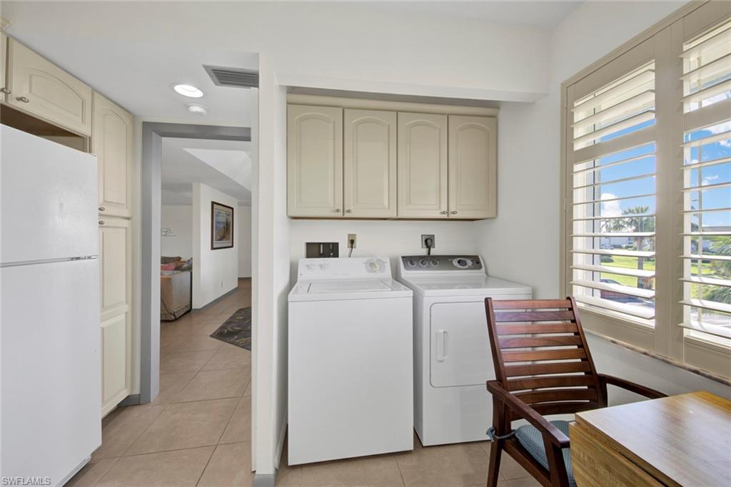 GLADES COUNTRY CLUB - Residential
