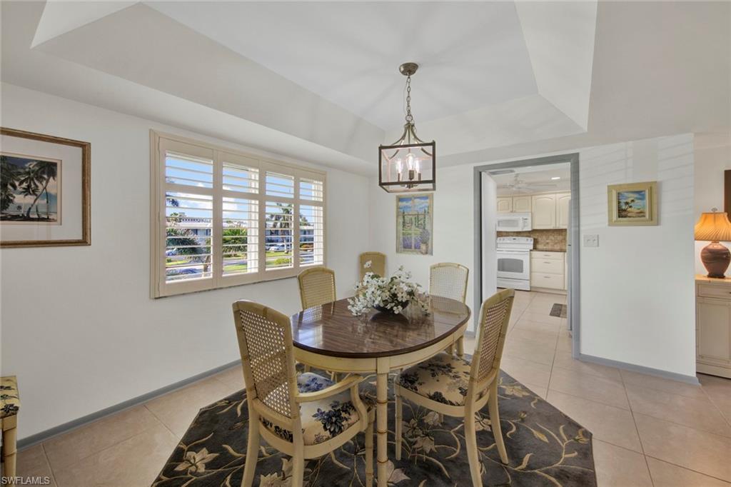 GLADES COUNTRY CLUB - Residential