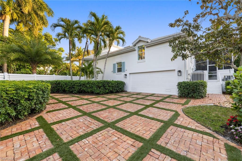 OLDE NAPLES - Residential