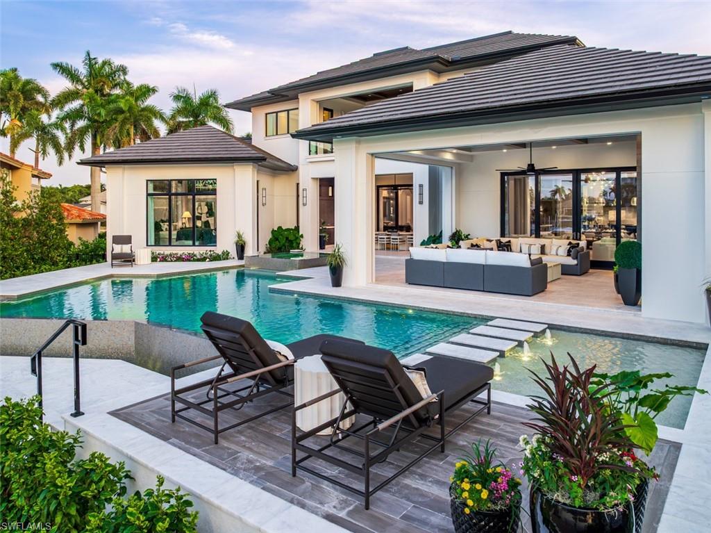 PARK SHORE - Residential