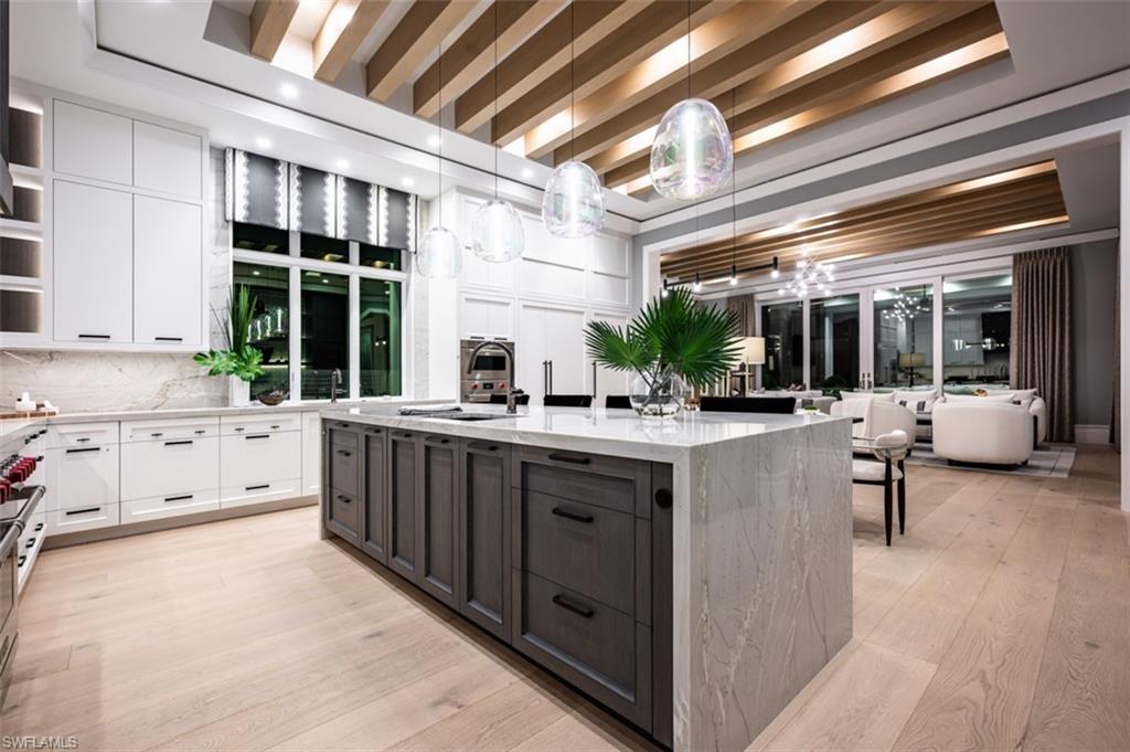 PARK SHORE - Residential