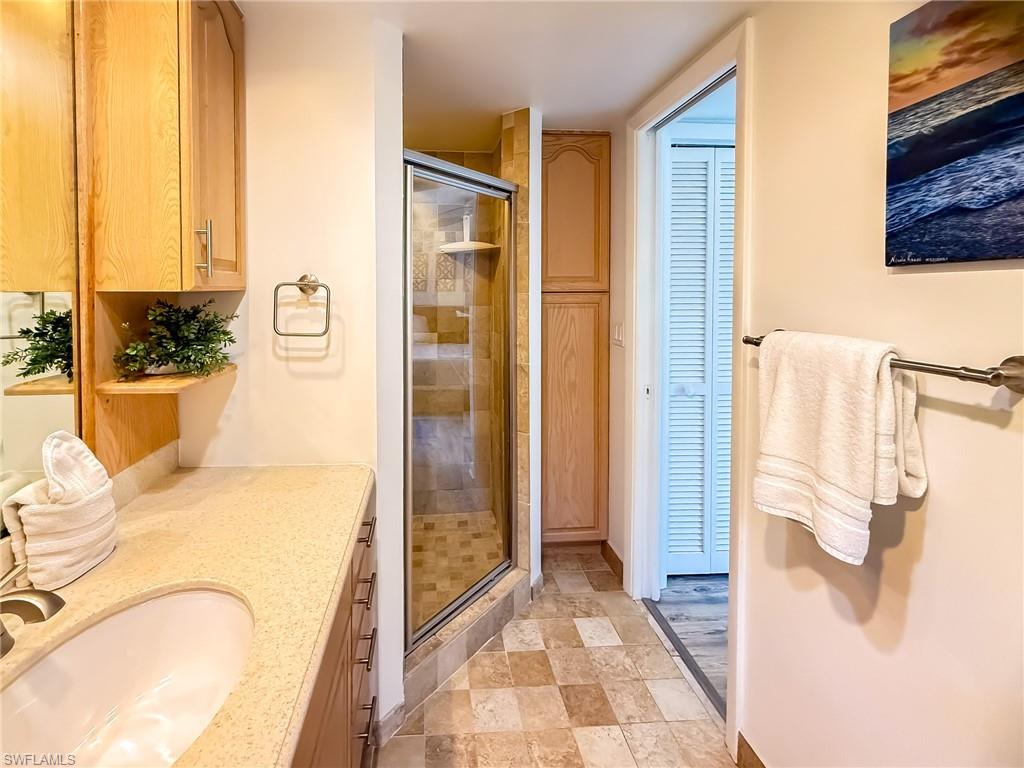 SAFETY HARBOR CLUB - Residential